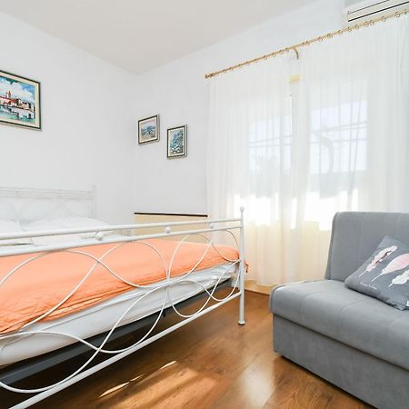 סגט ווראנייצה Apartments Zeljko מראה חיצוני תמונה
