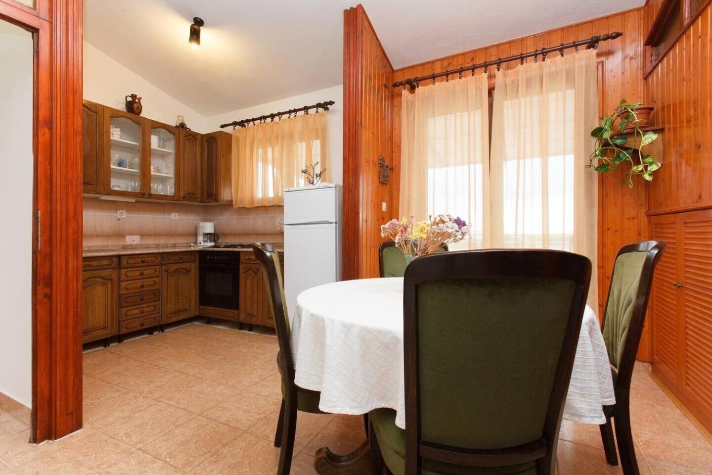 סגט ווראנייצה Apartments Zeljko מראה חיצוני תמונה